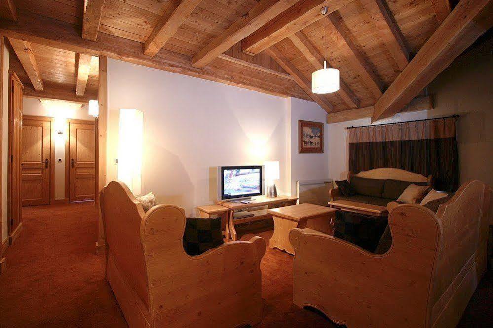 Vacanceole - Residence L'Alba เลส์เดอซาลป์ ภายนอก รูปภาพ